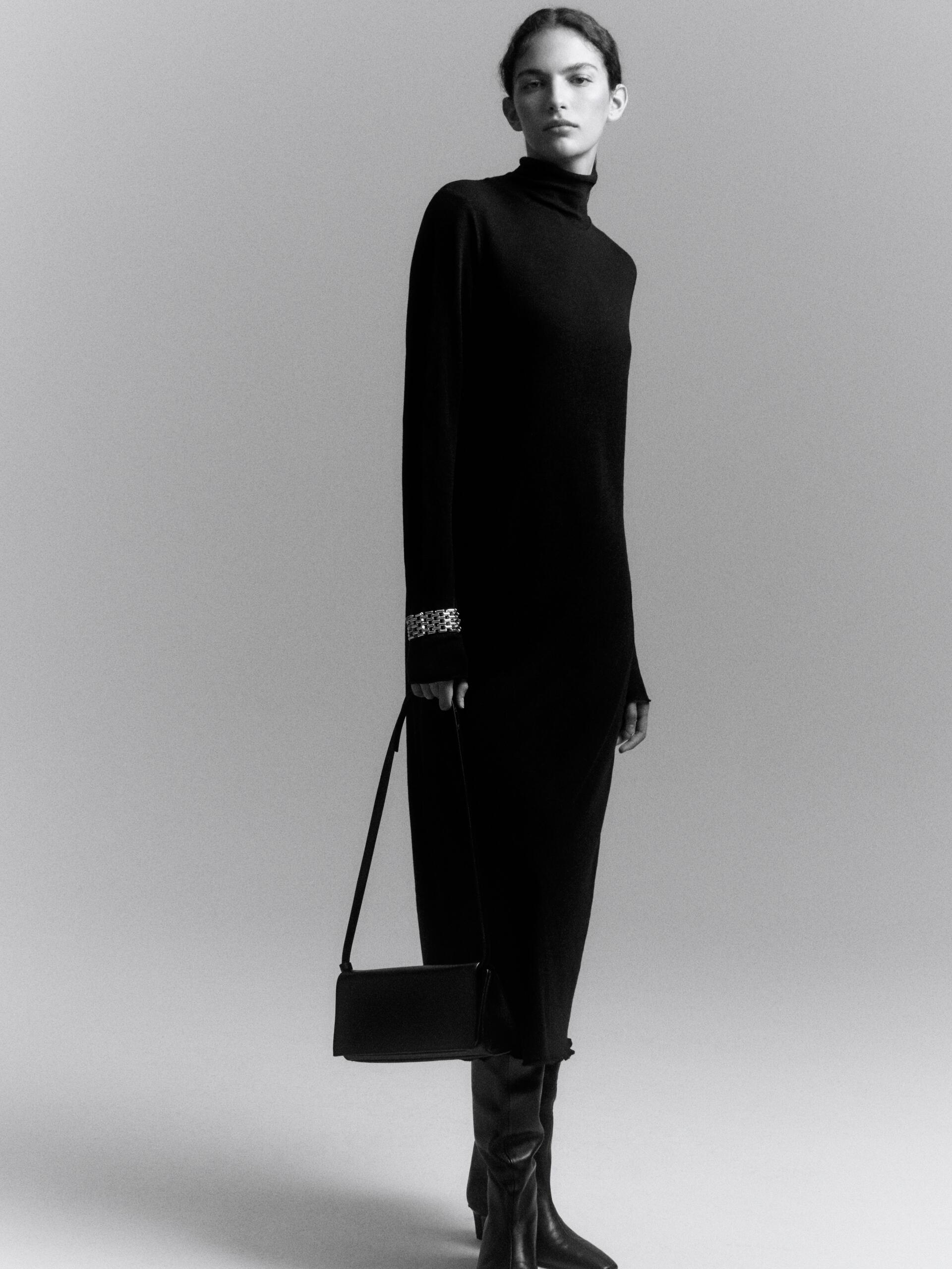 Длинное черное платье с шерстью ZARA