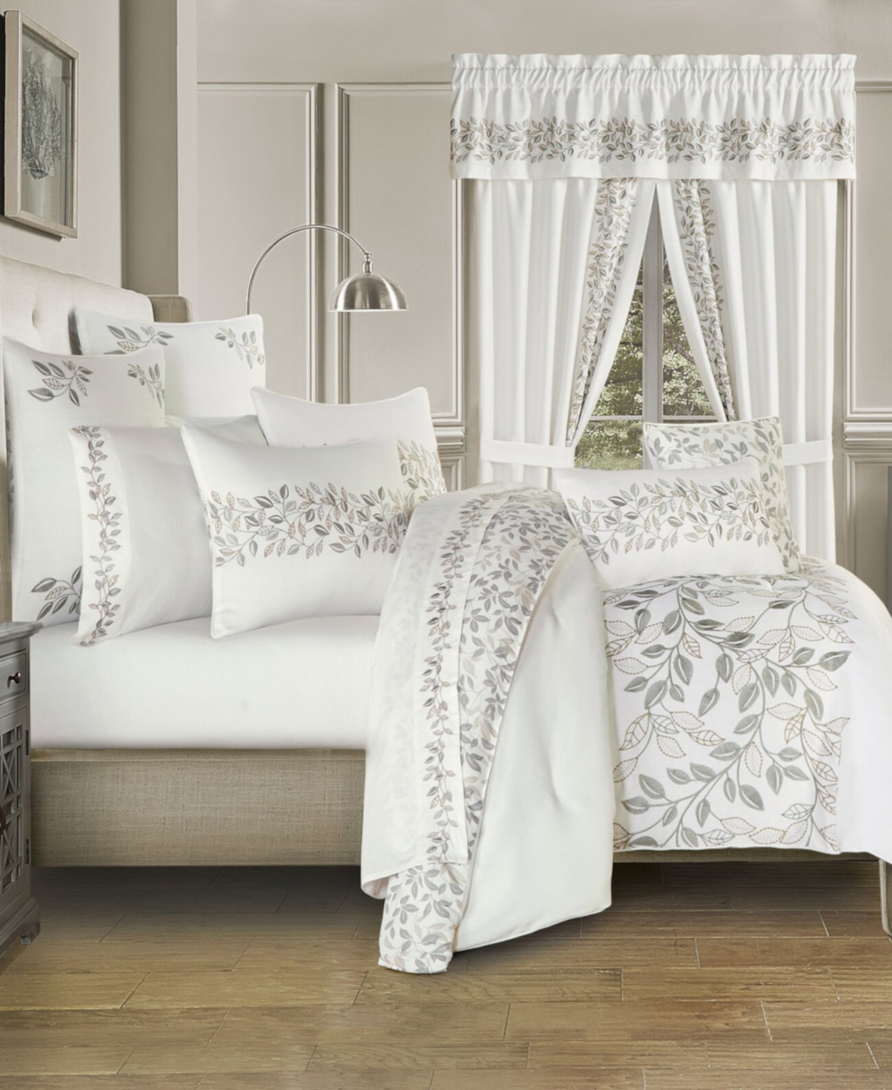 Laurel Comforter Set 3 Piece, Full/Queen Royal Court