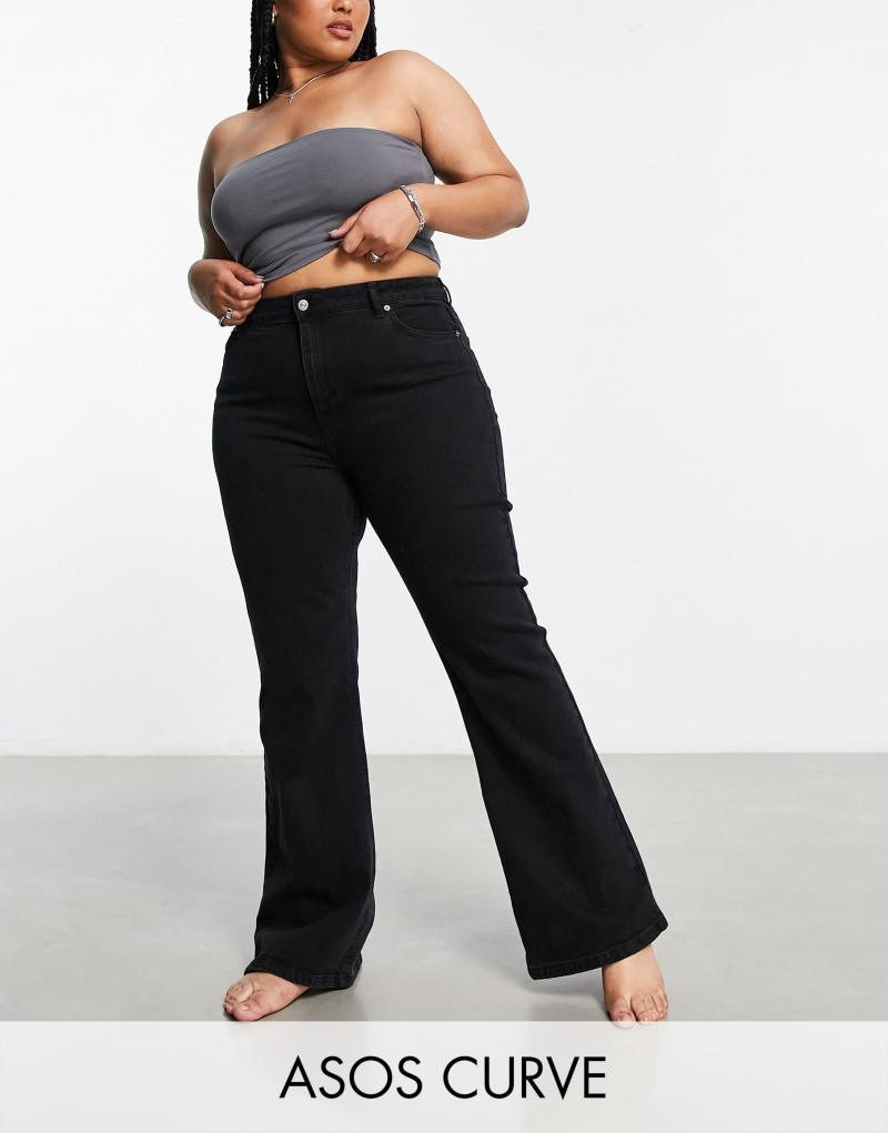 Женские Джинсы ASOS Curve с расклешенным низом в черномwashed ASOS Curve