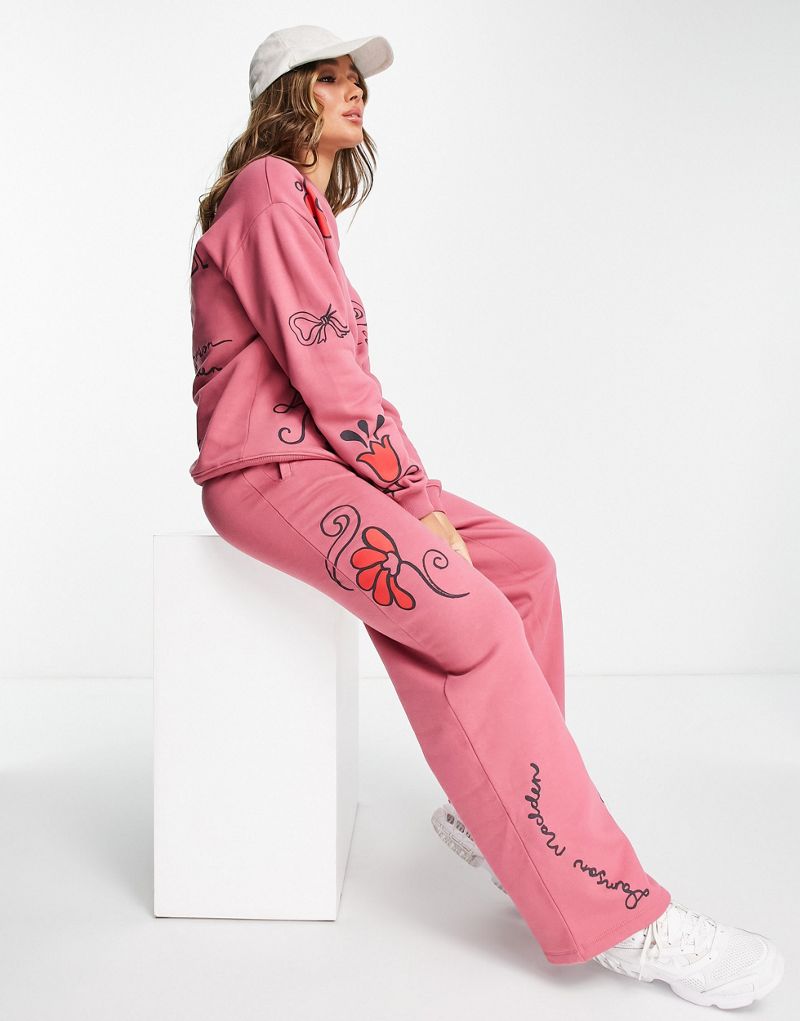 Розовые спортивные штаны Damson Madder Cotton Doodle — часть комплекта Damson Madder