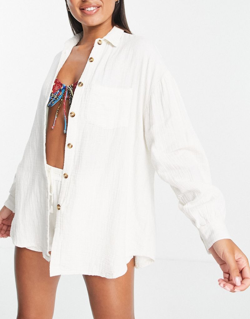 Белая фактурная пляжная рубашка оверсайз Iisla & Bird Exclusive — часть комплекта Iisla & Bird