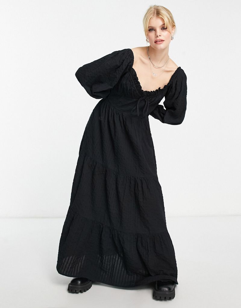 Черное платье макси с вырезом в форме сердца Reclaimed Vintage Reclaimed Vintage
