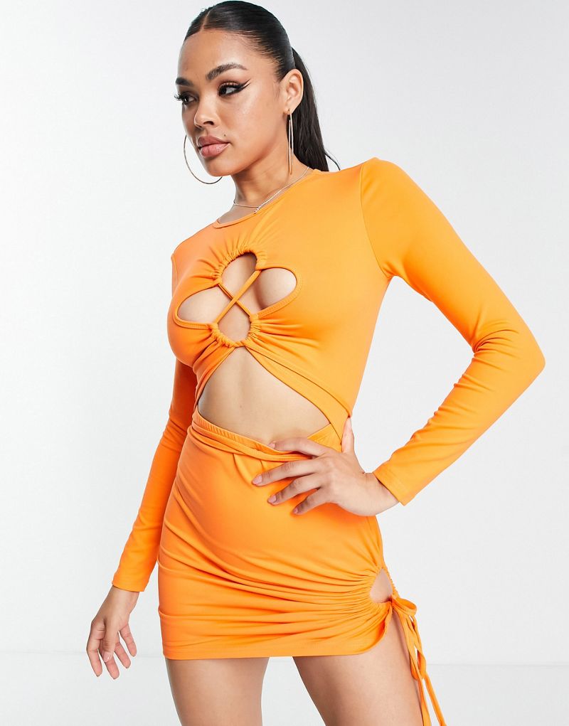 Оранжевое платье мини с вырезом на груди и талии Simmi Simmi Clothing