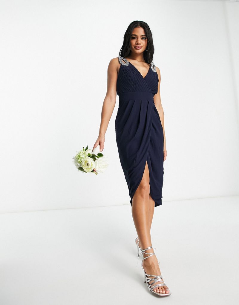 Темно-синее шифоновое платье макси с запахом спереди и декорированной деталью на плечах TFNC Bridesmaid TFNC