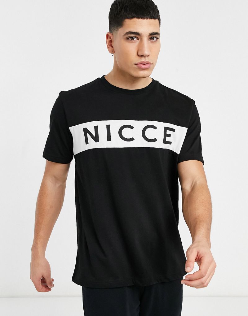 Черная футболка с диваном и вставками Nicce Loungewear Nicce
