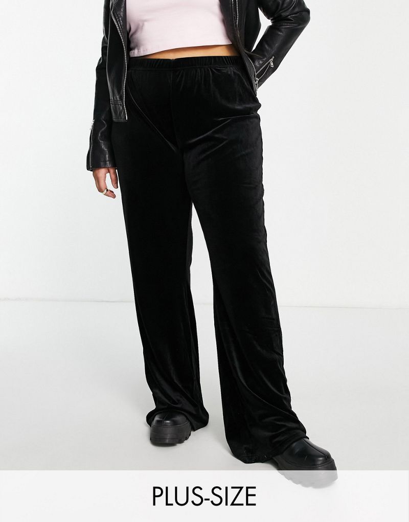 Черные бархатные расклешенные брюки с завышенной талией Pieces Curve Pieces