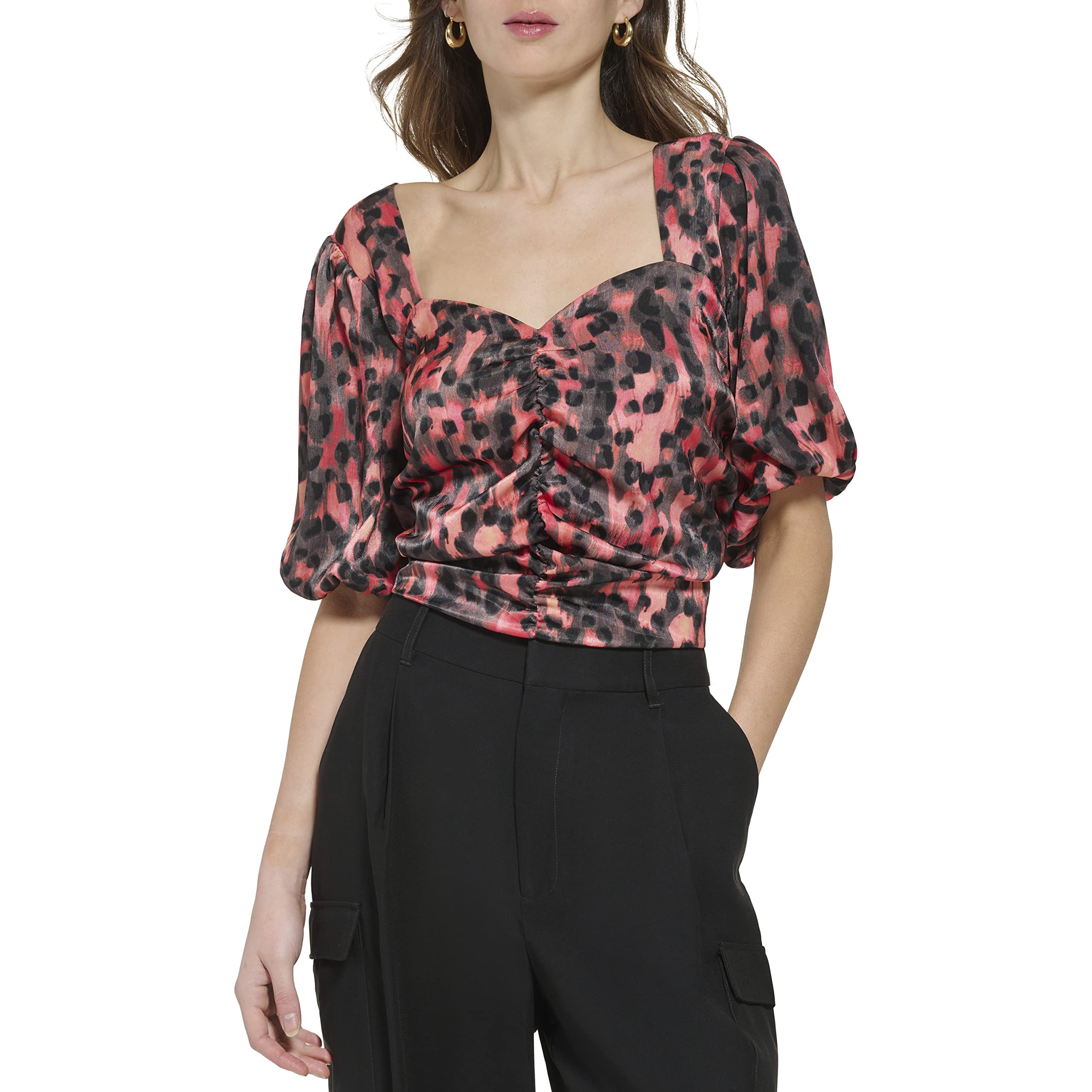 Атласная укороченная блузка с короткими рукавами и рюшами спереди с v-образным вырезом DKNY