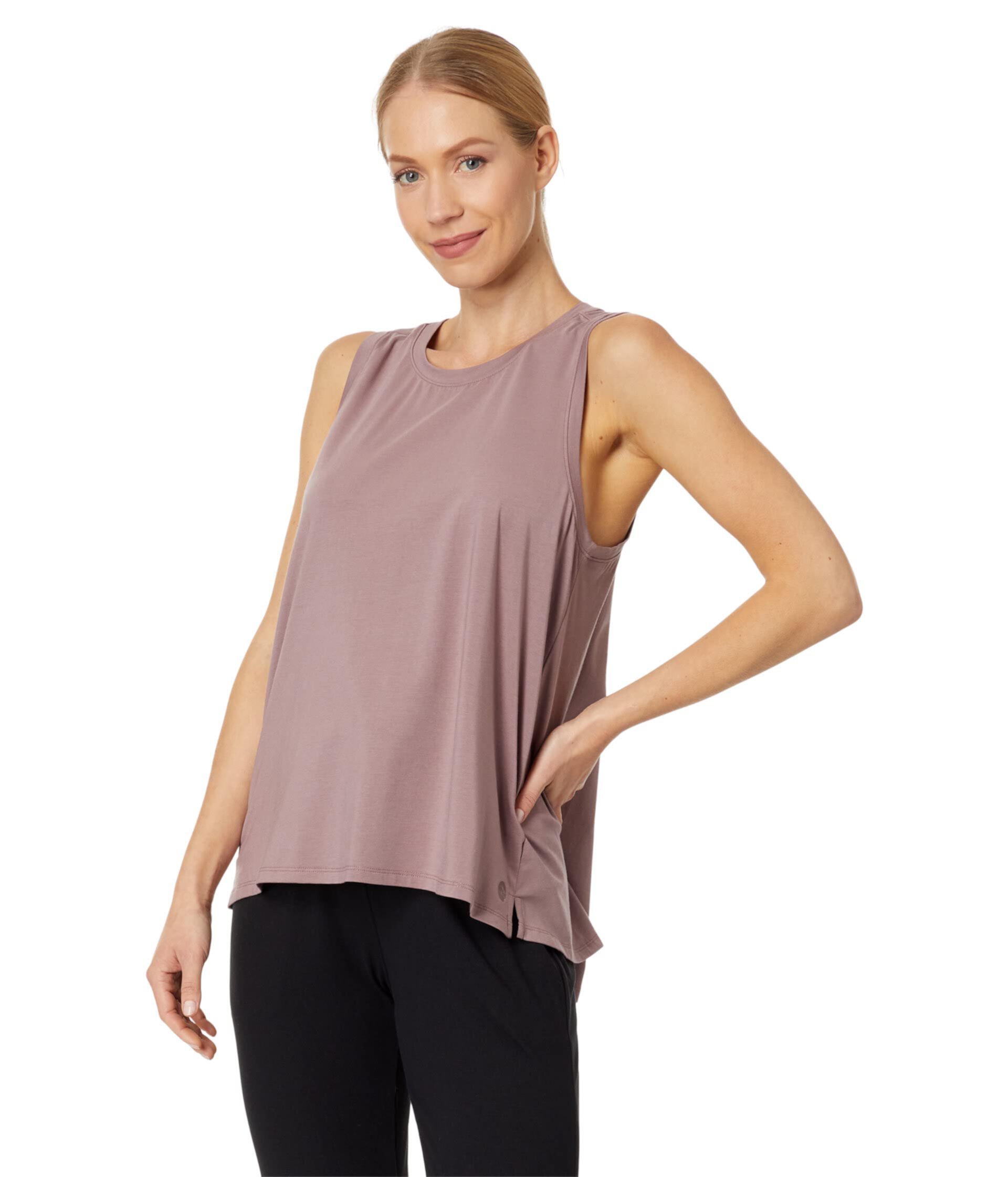 Женская Спортивная одежда L.L.Bean Beyond Soft Pleat-Back Tank L.L.Bean