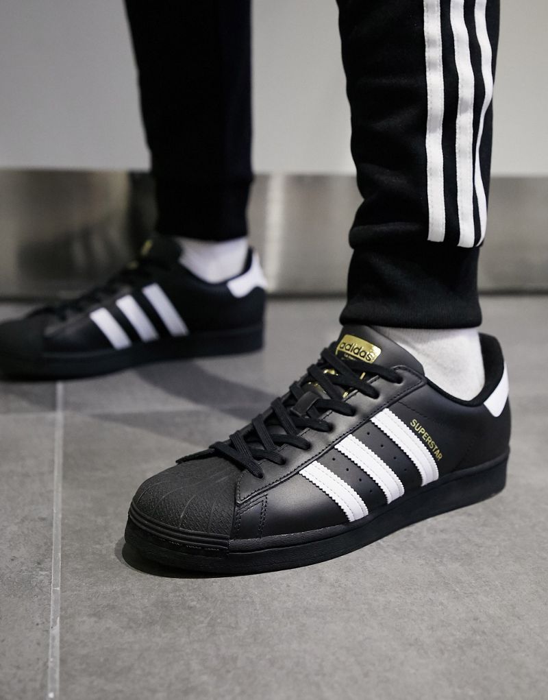 Черно-белые кроссовки adidas Originals Superstar Adidas