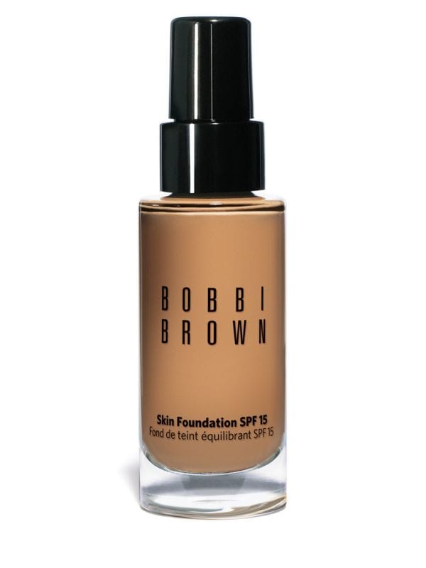 Skin Foundation Broad Spectrum SPF 15 в золотистом оттенке Bobbi Brown