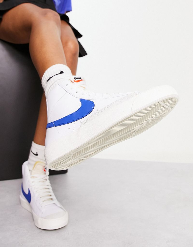 Бело-синие кроссовки Nike Blazer '77 Mid Nike