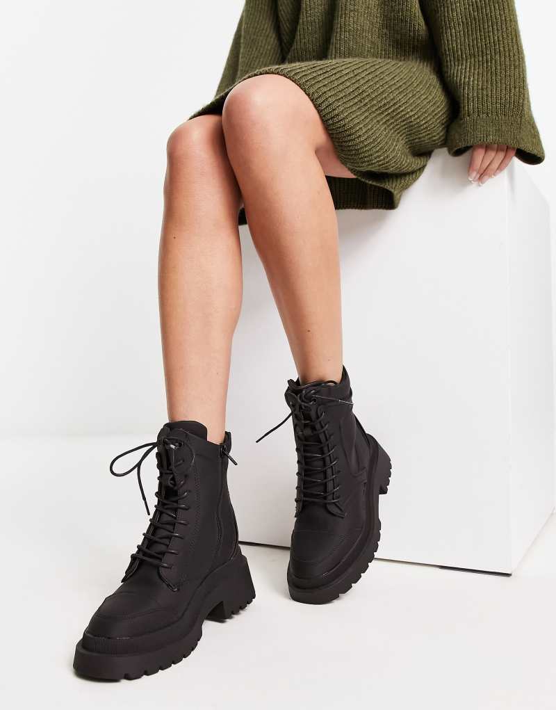 Женские ботинки River Island padded biker boots в черном RIVER ISLAND