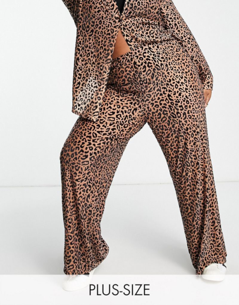 Широкие брюки с леопардовым принтом Frolic Plus в составе комплекта. The Frolic