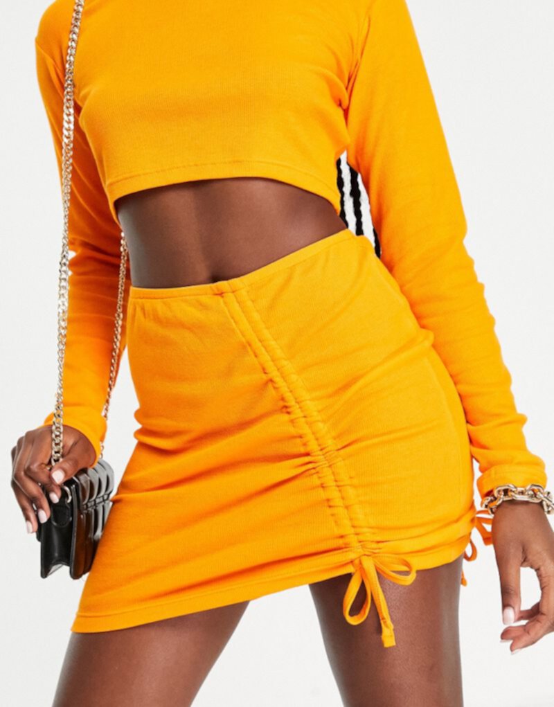 Оранжевая мини-юбка в рубчик со сборками The Couture Club — часть комплекта The Couture Club