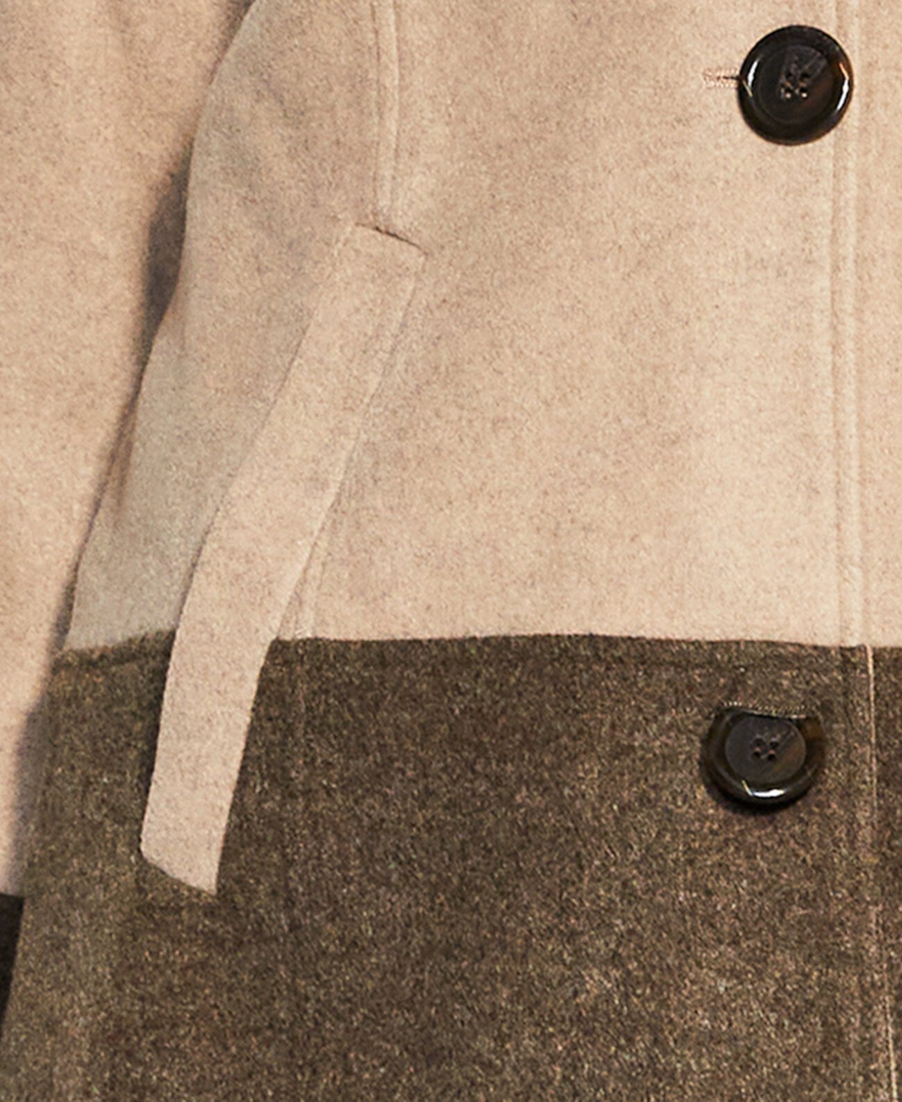 Плюс размер Куртка с цветными блоками и пуговицами спереди AVENUE