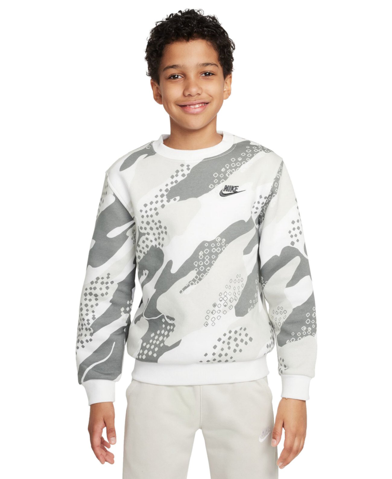 Флисовый свитшот с камуфляжным принтом Big Kids Sportswear Club Nike