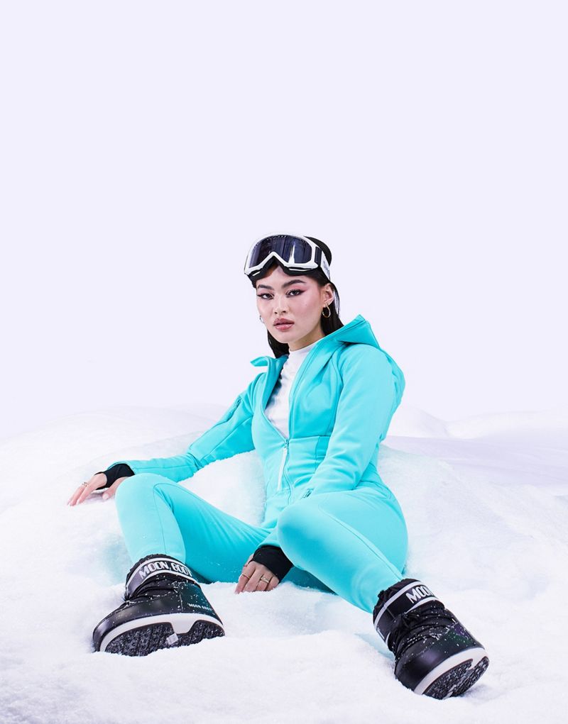 Лыжный костюм с поясом, узкими штанинами и капюшоном ASOS 4505 ASOS 4505