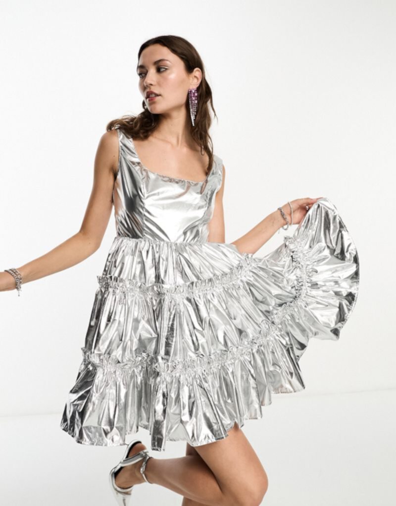 Многоярусное мини-платье Amy Lynn Dolly серебристого цвета с металликом Amy Lynn