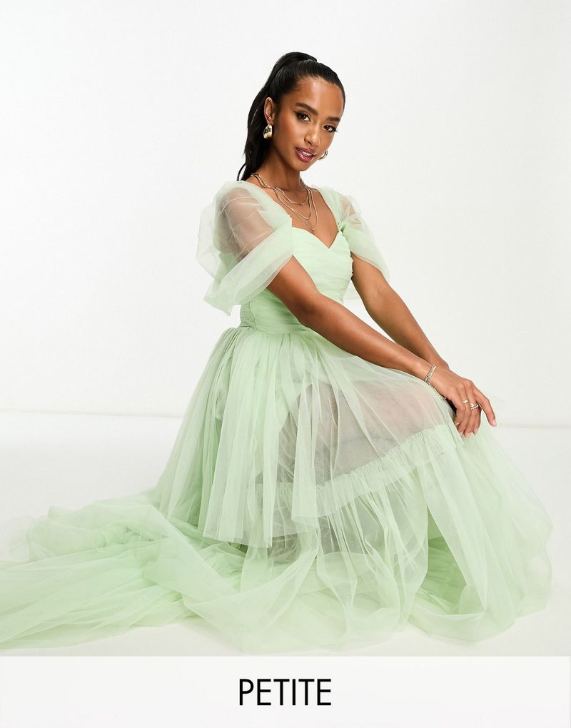 Эксклюзивное платье макси из тюля с открытыми плечами и глубоким вырезом Lace & Beads Petite шалфейно-зеленого цвета LACE & BEADS