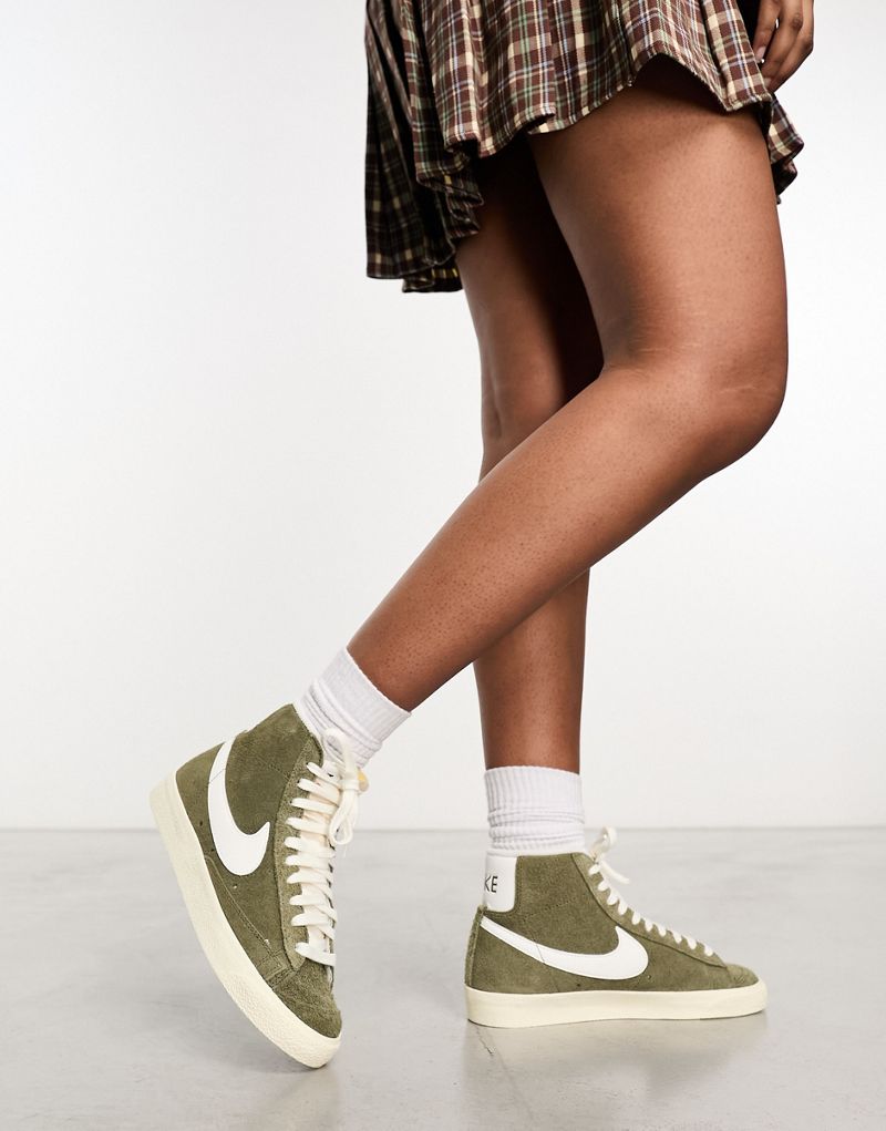 Зеленые женские кроссовки Nike Blazer Mid '77 в стиле винтаж Nike