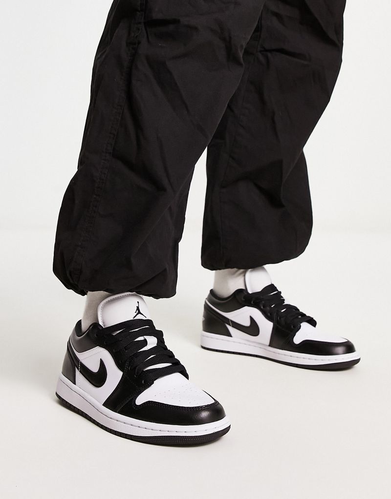 Черно-белые кроссовки Air Jordan 1 Low Nike