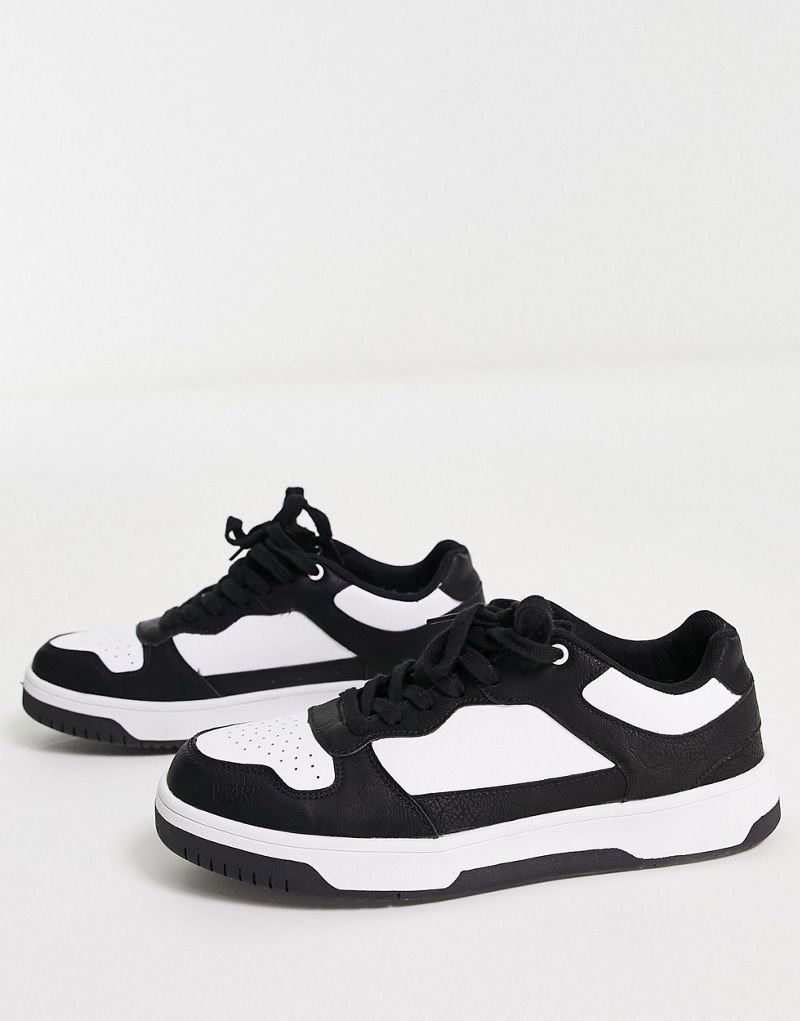 Черно-белые контрастные кроссовки со вставками New Look New Look