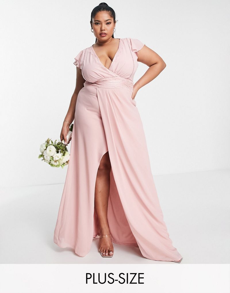 Пыльно-розовое платье с развевающимися рукавами и v-образным вырезом TFNC Plus Bridesmaid TFNC
