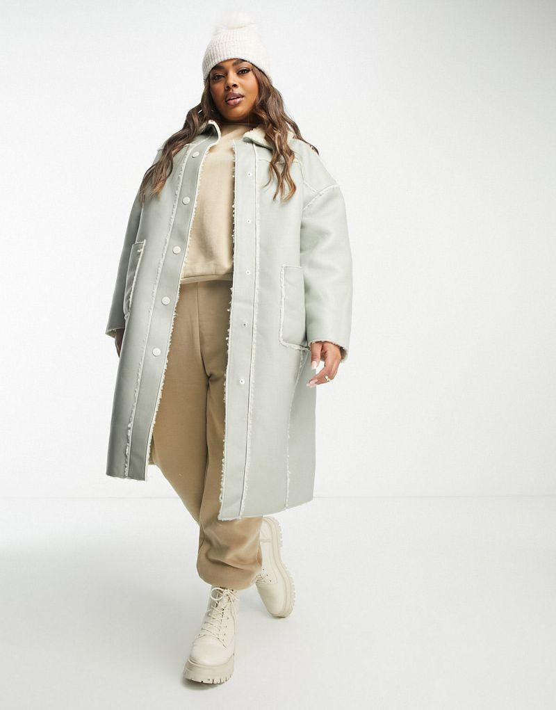 Женское Пальто Длинное из Искусственной Кожи Urbancode в Цвете Шалфей со Вставками из Кремового Борга Urbancode