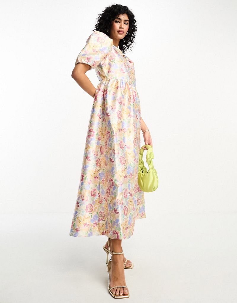 Платье миди из мерцающего жаккарда Vila для выпускного с пастельным цветочным принтом Vila