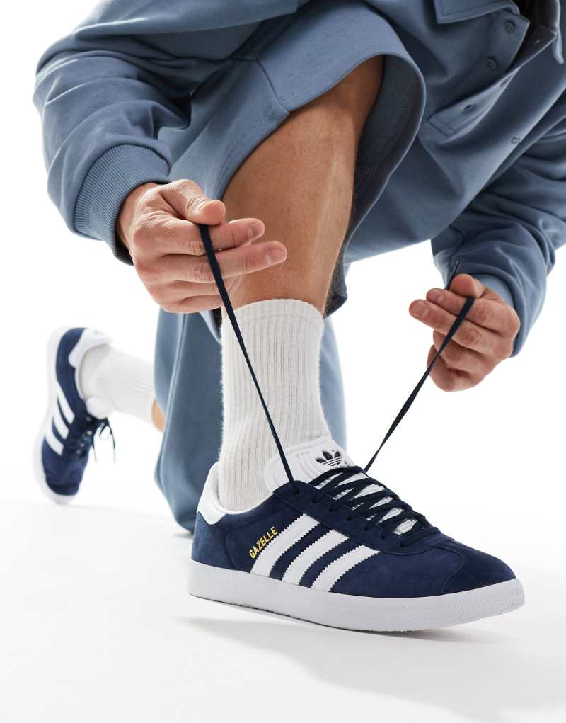 Унисекс кроссовки в стиле жизни adidas Originals Gazelle в темно-синем цвете Adidas