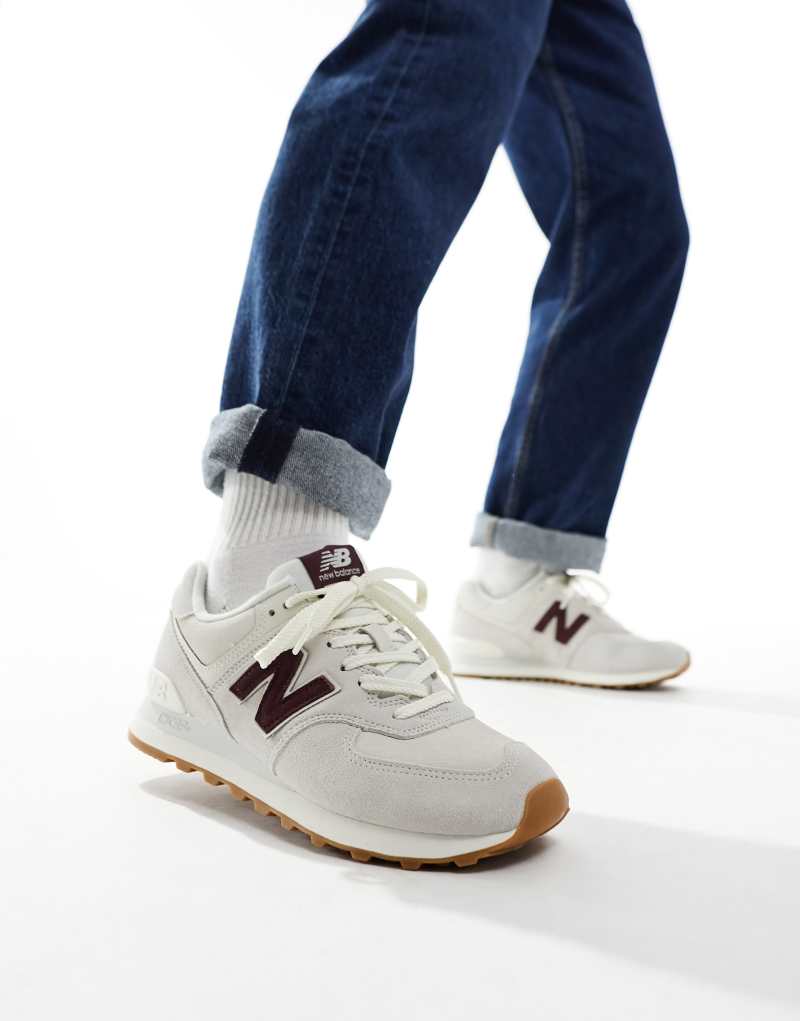 New Balance 574 в костяном белом цвете  категории Lifestyle Sneakers New Balance