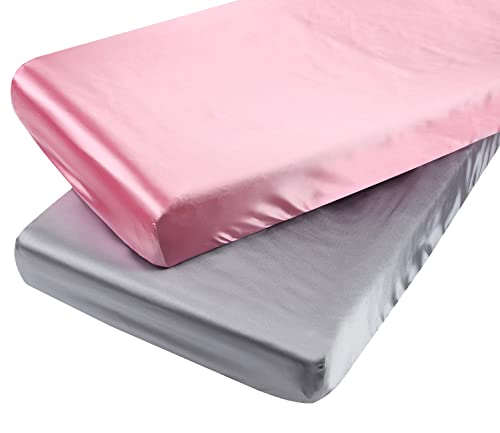 Набор простыней Satin Pack n Play, 2 шт., ультрамягкие шелковые мини-простыни для детской кроватки, защита для детских волос и кожи, серый и розовый Tcmyyund
