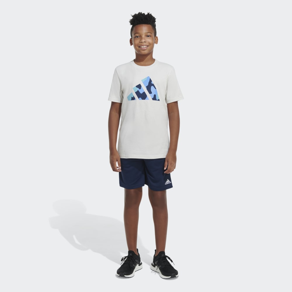 Футболка с камуфляжным логотипом Adidas