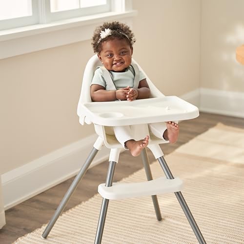 Стульчик для кормления Regalo для младенцев и малышей, отмеченный наградами бренд, съемный большой поднос с подстаканником, пятиточечные ремни безопасности, белый цвет Regalo