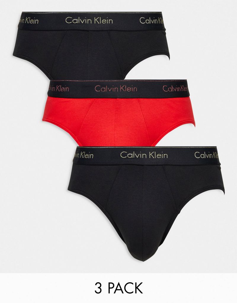 Комплект из трех трусов Calvin Klein красного и черного цвета с цветным логотипом на поясе Calvin Klein