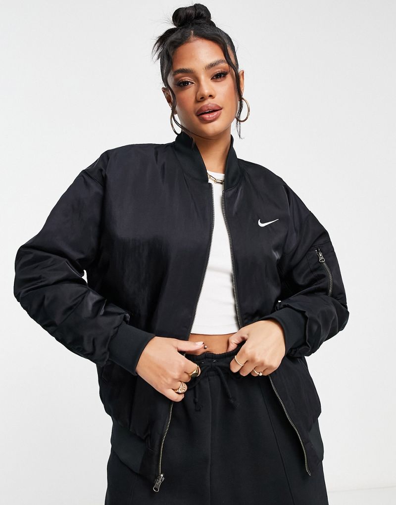 Женская куртка-бомбер Nike Nike