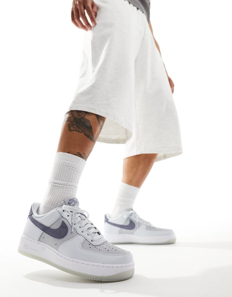 Мужские кроссовки Nike Air Force 1 '07 CP в белом и сером цвете Nike