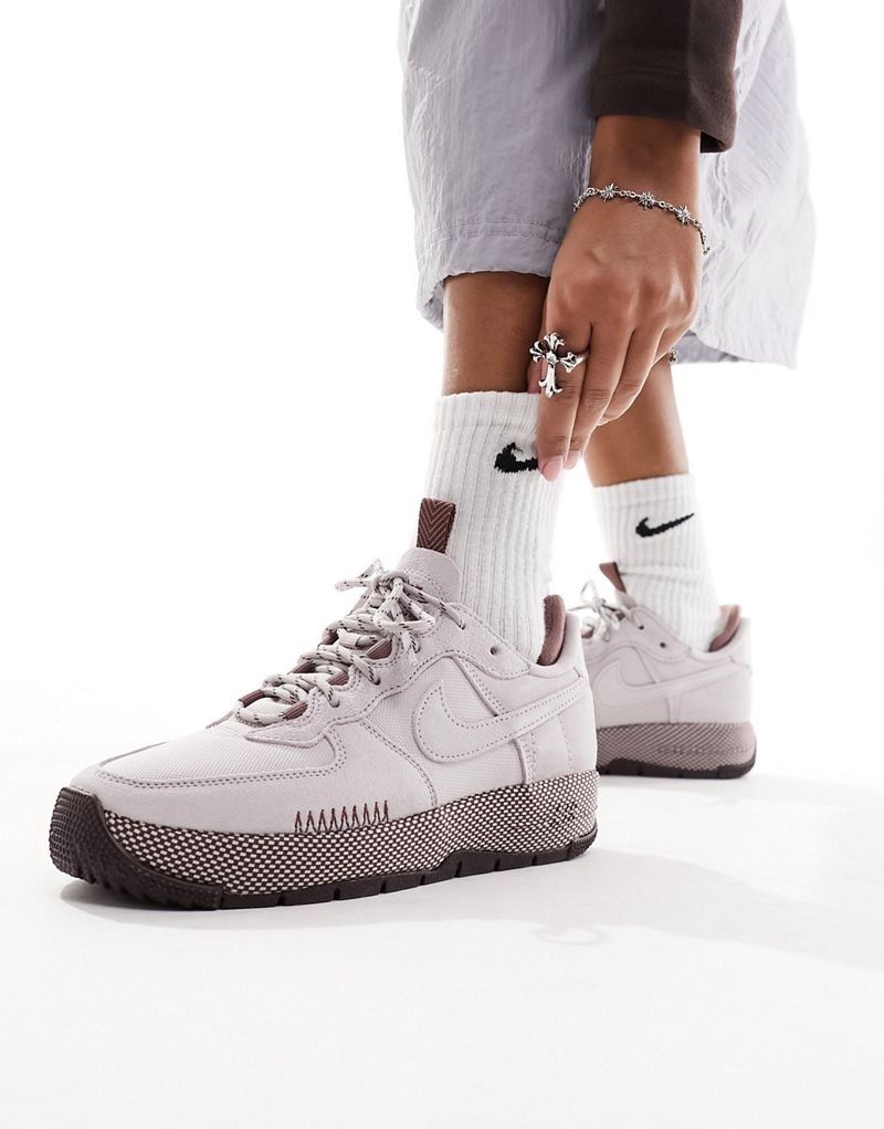 Женские кроссовки Nike Air Force 1 в варианте ультрафиолет Nike