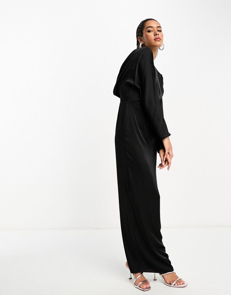 Черное платье макси с воротником-хомутом TFNC TFNC