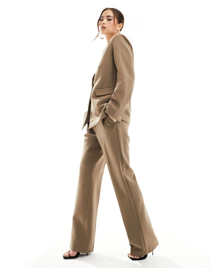 Заказные брюки Y.A.S в коричневом цвете - часть комплекта Y.A.S