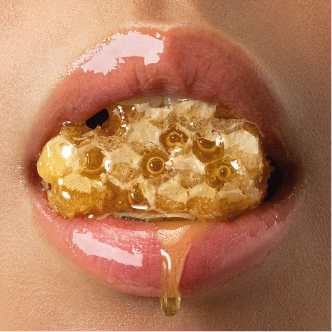 Увлажняющее масло для губ с медом Gisou