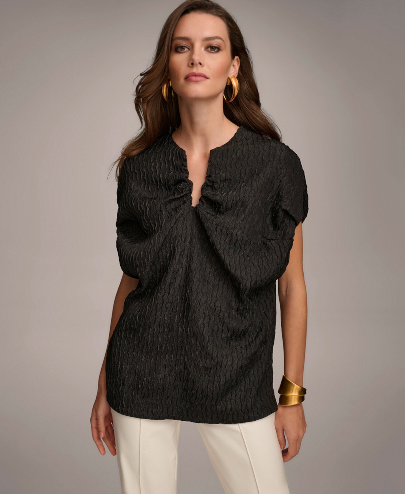 Женская блузка с разрезом на шее Donna Karan New York