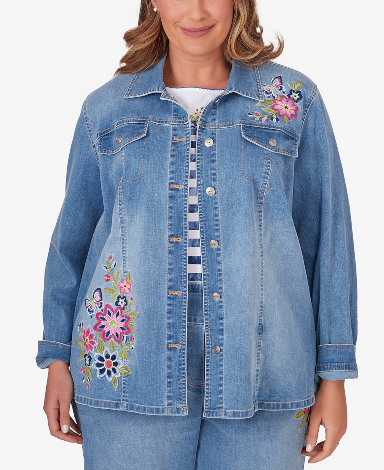 Джинсовая куртка-рубашка больших размеров с цветочной вышивкой и бабочкой Alfred Dunner