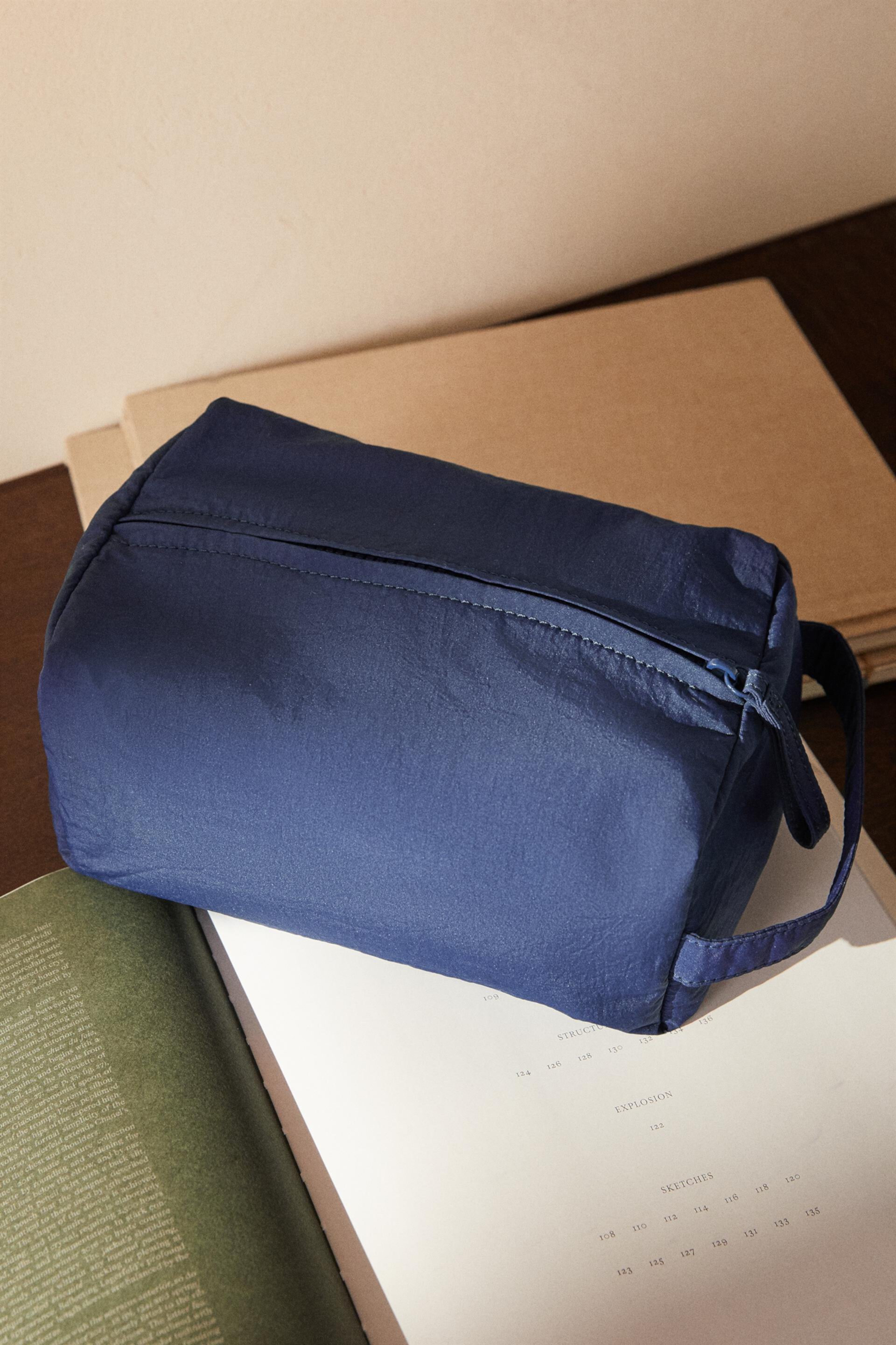 Косметичка ZARA MEDIUM NYLON MAKEUP BAG Zara