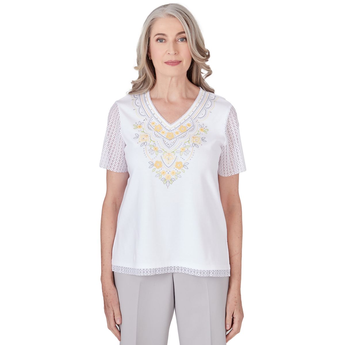 Женская Футболка Alfred Dunner Embroidered Top With Lace Sleeves Alfred Dunner