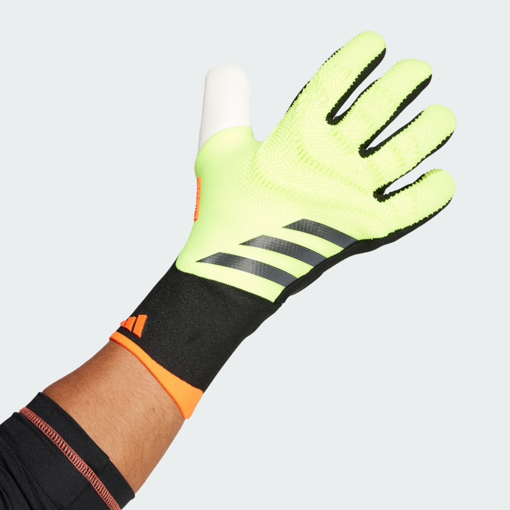 Вратарские перчатки Predator Pro Adidas performance