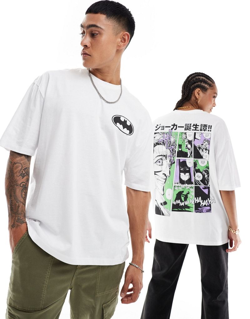 Белая объемная футболка унисекс с лицензией ASOS DESIGN с принтом в виде комиксов о Бэтмене ASOS DESIGN