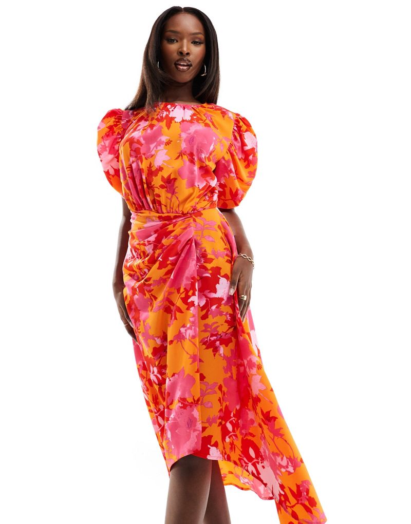 Атласное платье миди с пышными рукавами и драпировкой AX Paris оранжево-розового цвета с цветочным принтом AX Paris