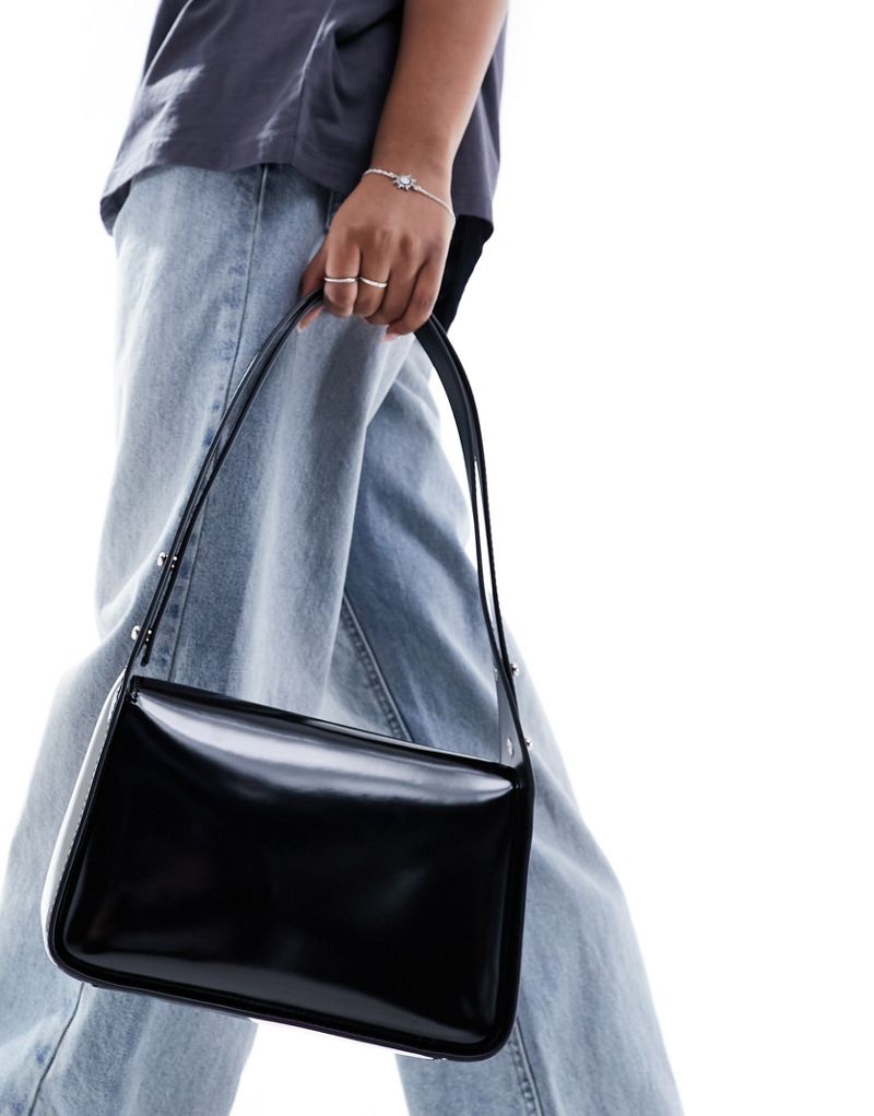 Черная сумка через плечо с клапаном Calvin Klein Jeans Calvin Klein