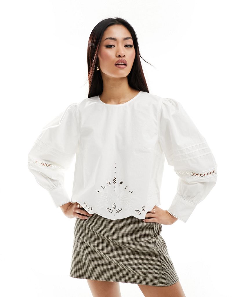 Белая укороченная блузка из хлопка с вышивкой French Connection Alissa French Connection